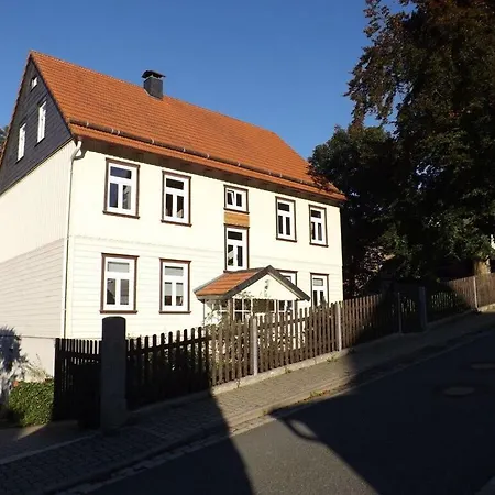 Country House On The Ground Floor *